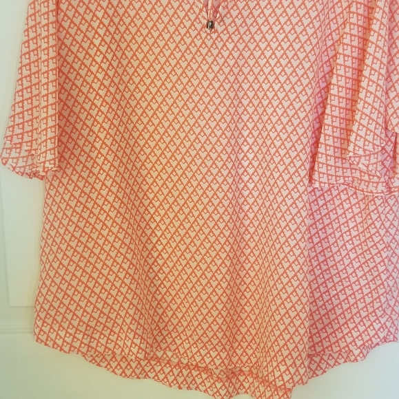 Blouse - Picture 2 of 3